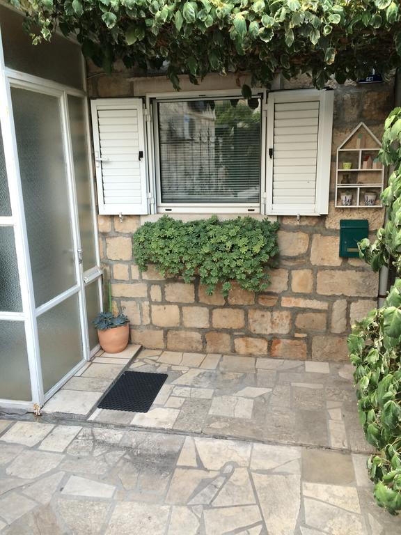 Apartment Get Supetar Exterior photo